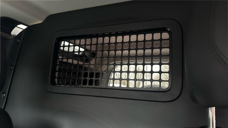 Land Rover Defender 90 Diesel 3.0 D250 Hard Top SE Auto